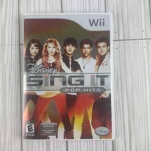 Disney Sing It: Pop Hits (Nintendo Wii, 2009) with Booklet